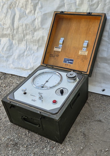 instrumento medico militar prueba aire pulmonar 23x31.5x34.5 1u